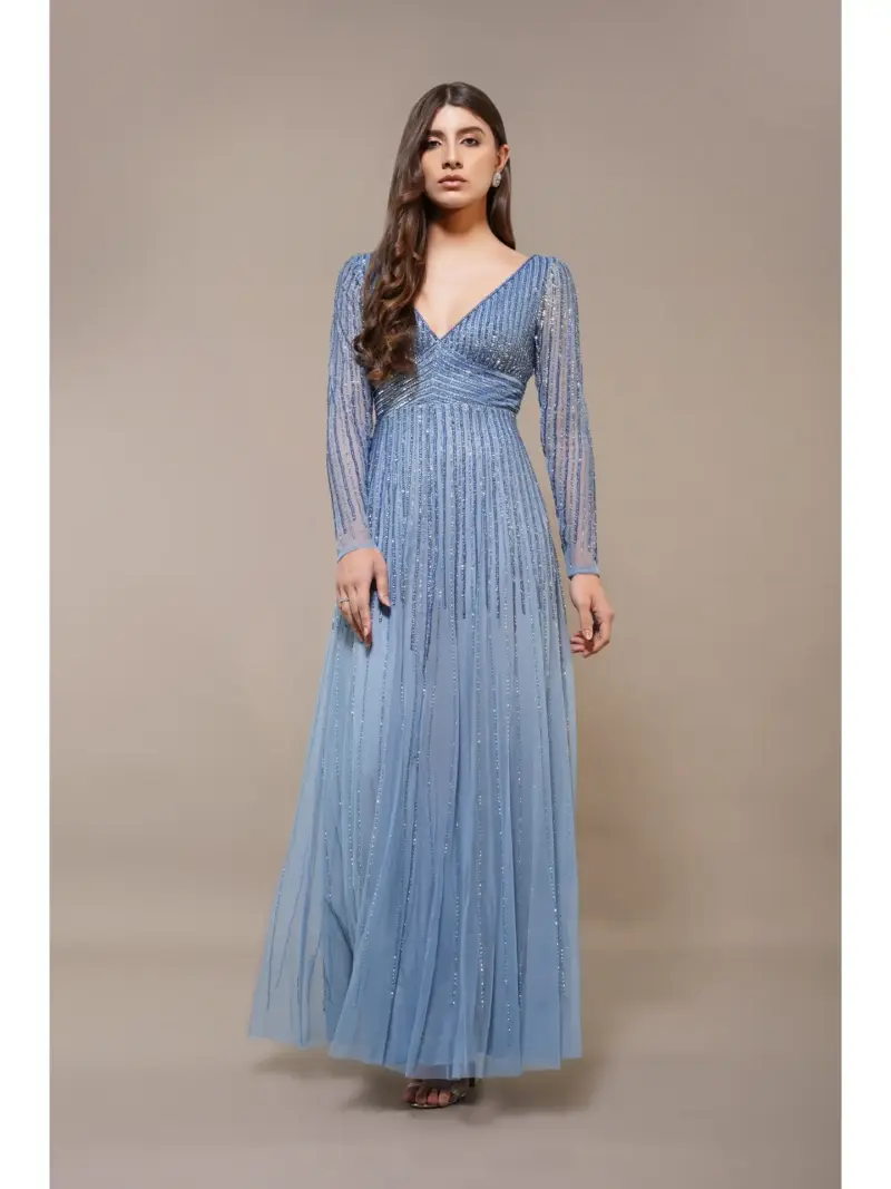 Robe longue à ornements Laura en bleu poudré – Image 3