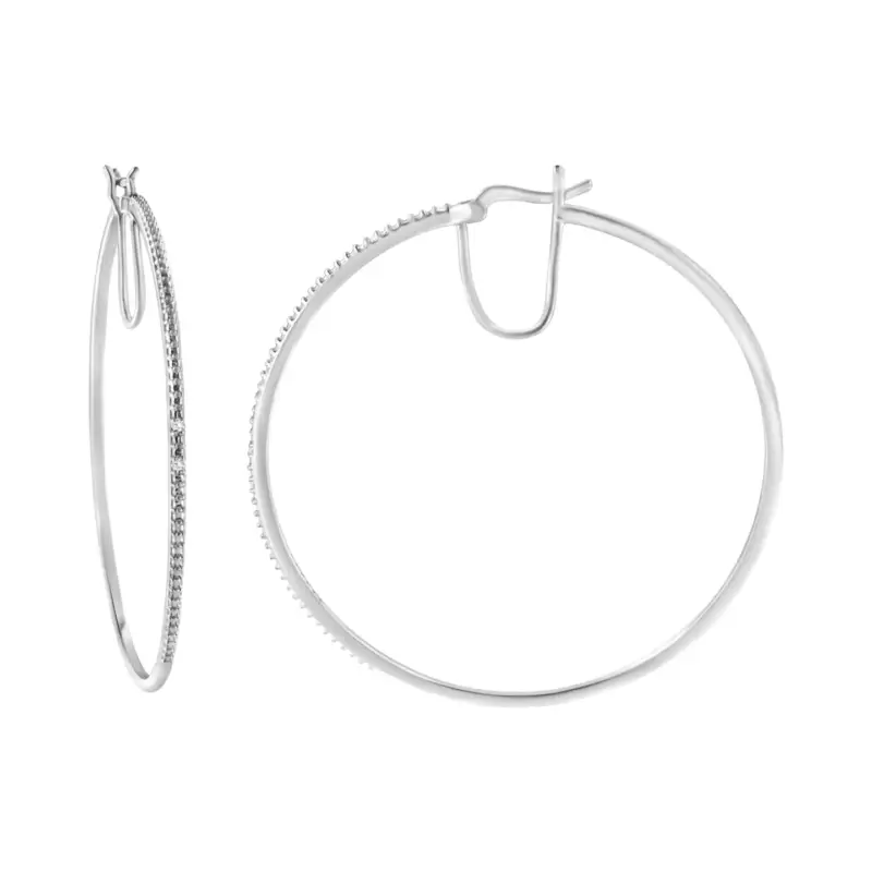 Boucles d'oreilles créoles de taille moyenne en argent sterling avec accent diamant – Image 4