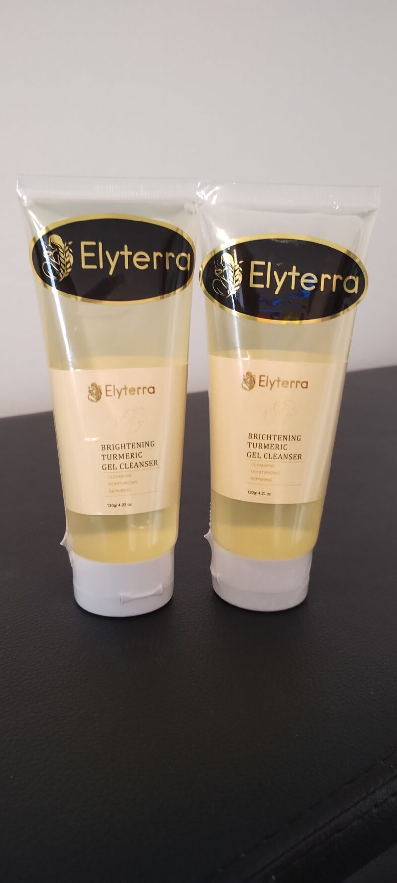 GEL NETTOYANT ECLAIRCISSANT AU CURCUMA - 150ML